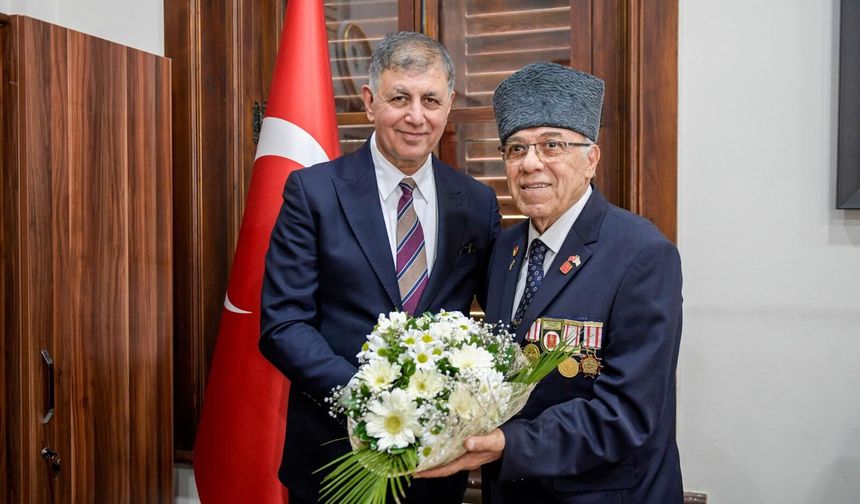 Başkan Tugay'dan şehit aileleri ve gazilere bayram ziyareti