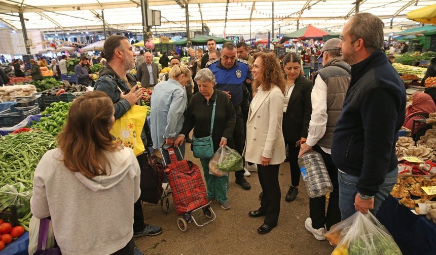 Karşıyaka’dan çocukları şiddet sarmalından koruyacak tarihi karar:  Pazar yerlerinde kesici alet satışına son!