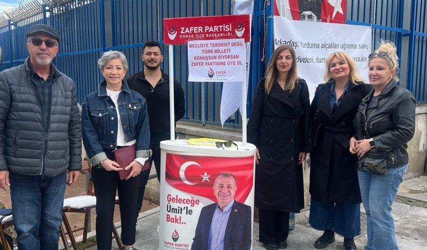 İzmir Fahrettin Altay’da Yoğun İlgi: Zafer Partisi’nden Üye Standı Hamlesi