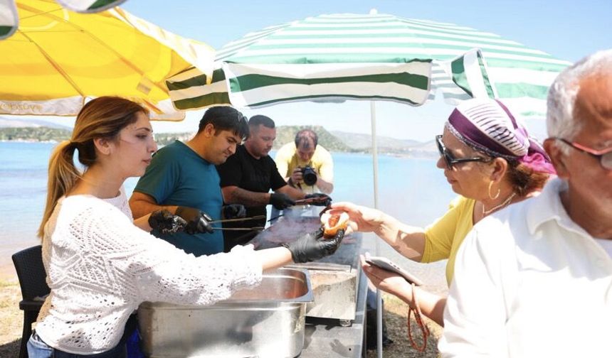 Çeşme’de unutulan Hıdırellez geleneği Yassıada’da yeniden yaşatıldı