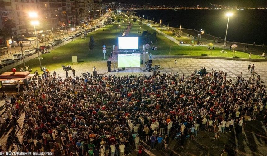 İzmir'de dünya kupası heyecanı dev ekranlarda yaşanacak