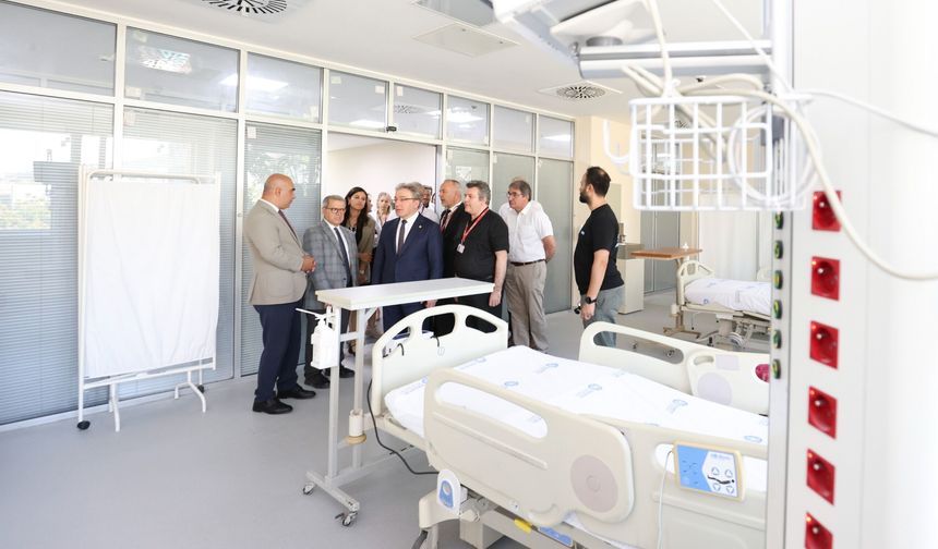 DEÜ HASTANESİ YOĞUN BAKIM ÜNİTESİ YENİLENDİ:  YATAK KAPASİTESİ 34’E YÜKSELDİ!
