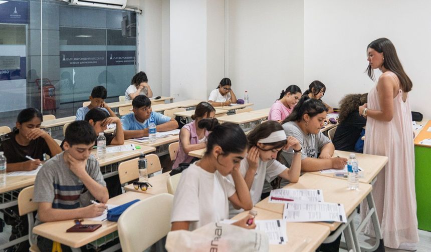 Sınav Destek Merkezlerinde yaz dolu dolu geçiyor