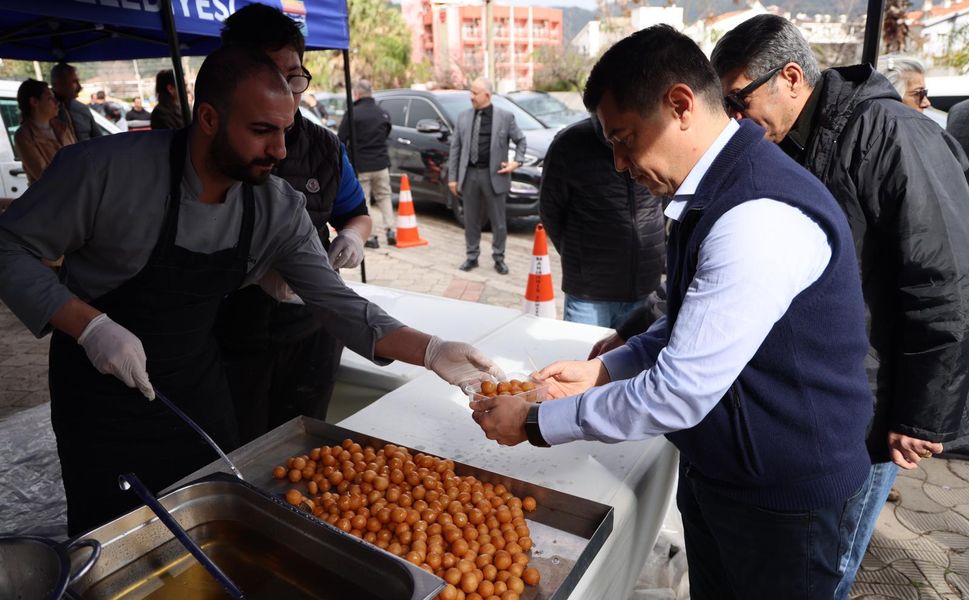 DEPREMDE YİTİRİLEN CANLAR ANILDI