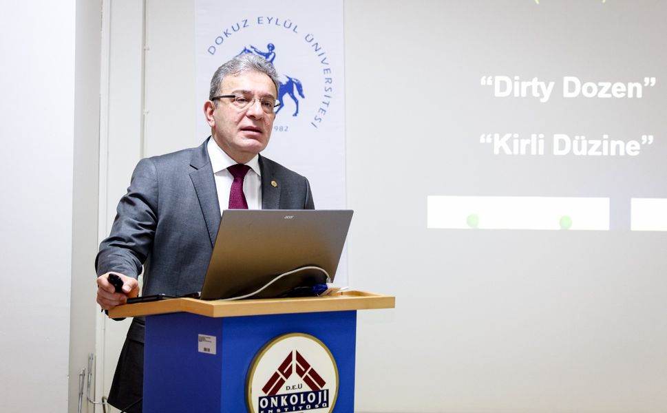 KANSERLE MÜCADELEDE YENİLİKÇİ YAKLAŞIMLAR MASAYA YATIRILDI