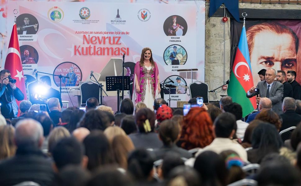 İzmir'de Azerbaycan rüzgarı