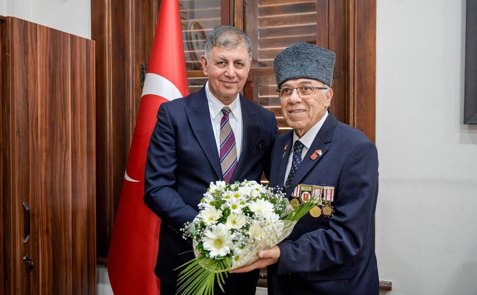 Başkan Tugay'dan şehit aileleri ve gazilere bayram ziyareti