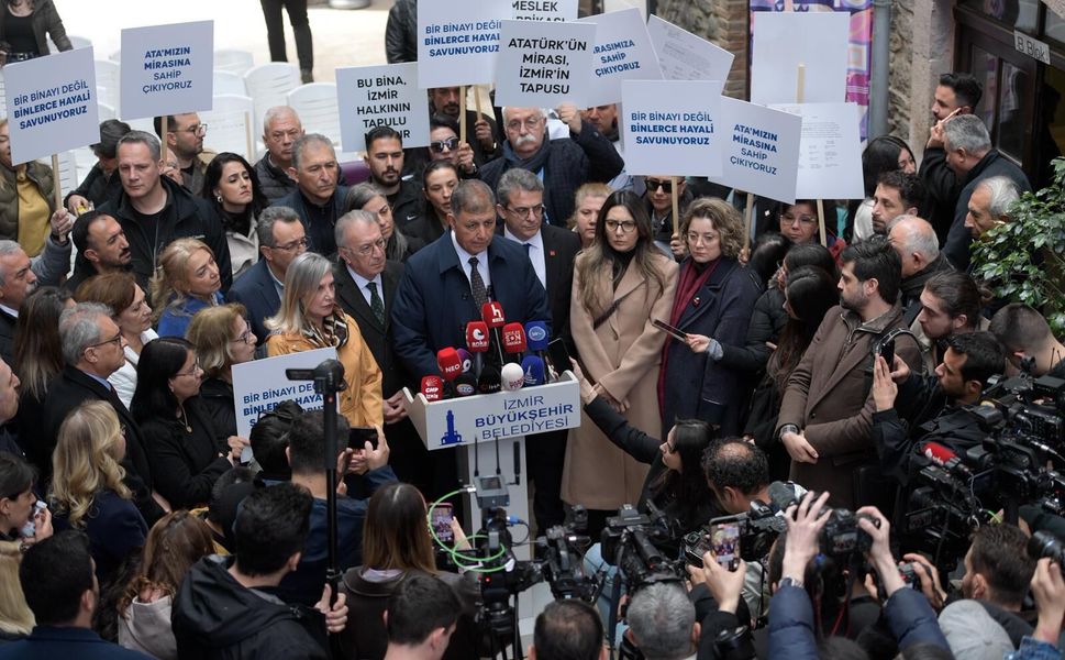 Başkan Tugay: Müsaade edin hukuki süreç tamamlansın
