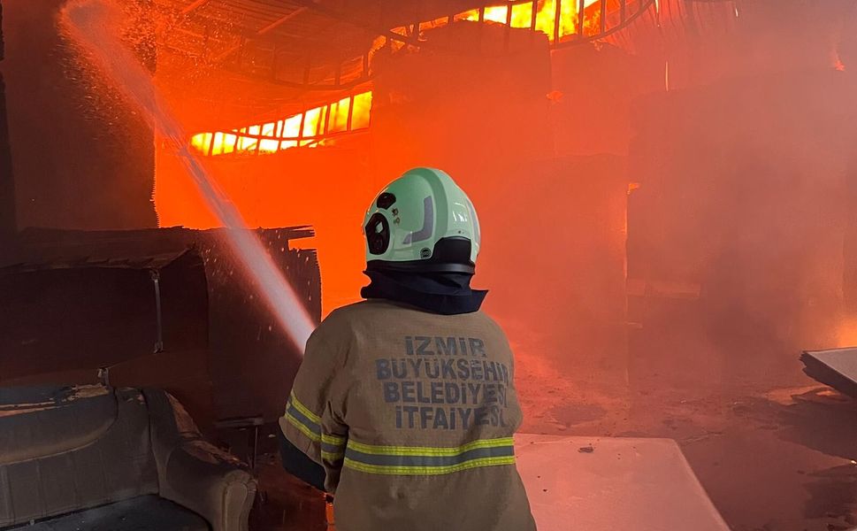 41 araç, 100’ü aşkın personelle alevlere set