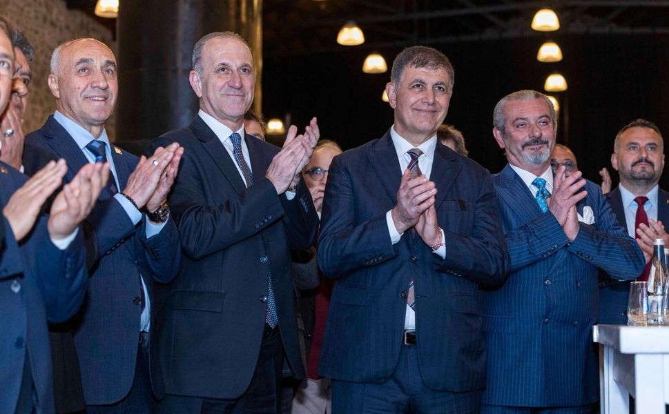 İzmir yelkende dünya sahnesinde