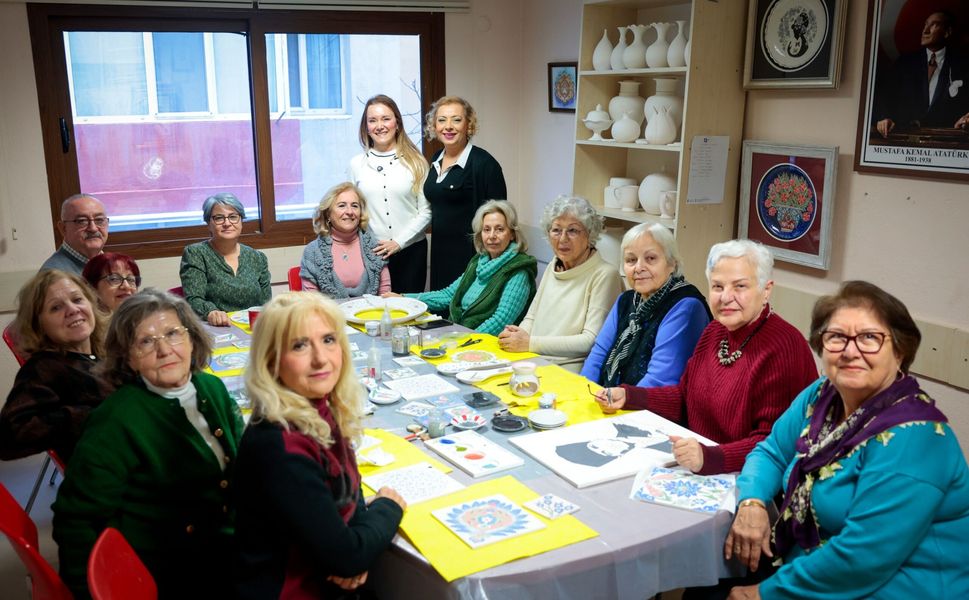 Konak Belediyesi’nden Yaşlılara Saygı Haftası’nda anlamlı buluşma