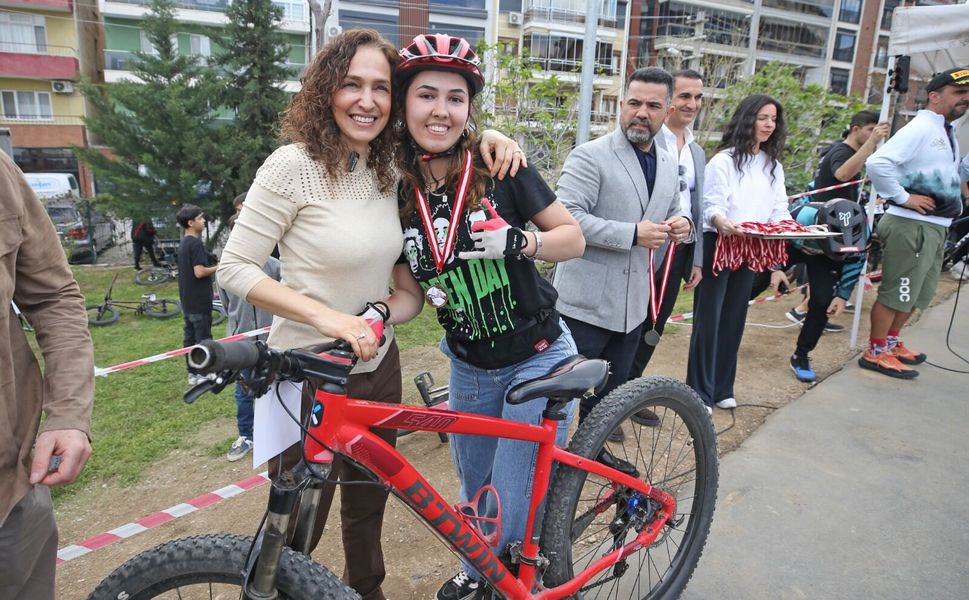 Karşıyaka’da heyecan dolu pump track yarışı!