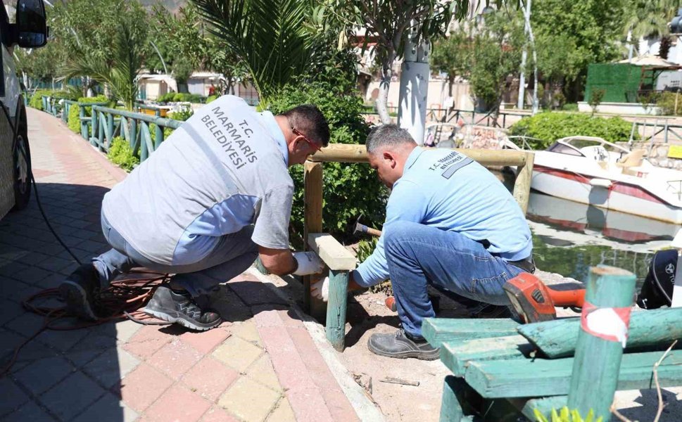 İÇMELER’DE KORKULUKLAR YENİLENİYOR