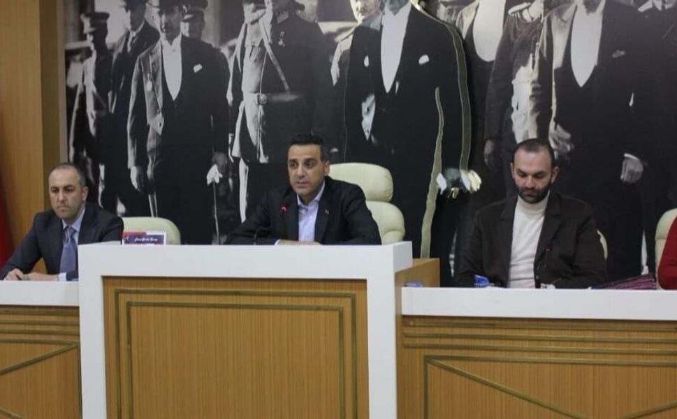 ÇİĞLİ MECLİSİNDE GÜNDEM YOĞUN: MALİ TABLO VE İHALE TARTIŞMASI ÖNE ÇIKTI