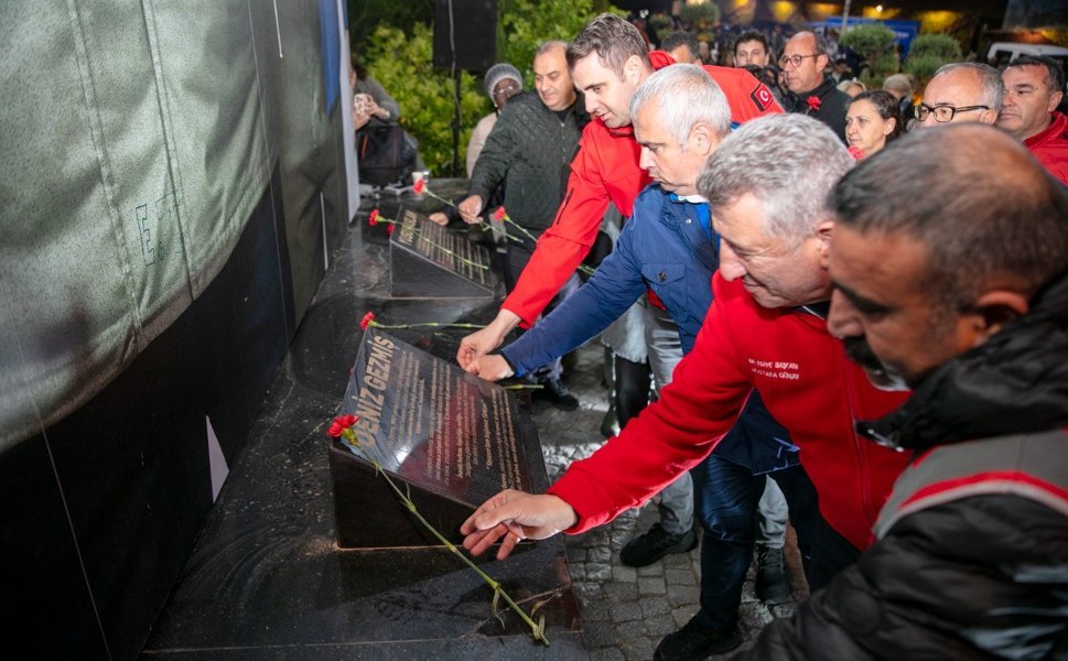 Üç Fidan Güzelbahçe’de Türkülerle Anıldı