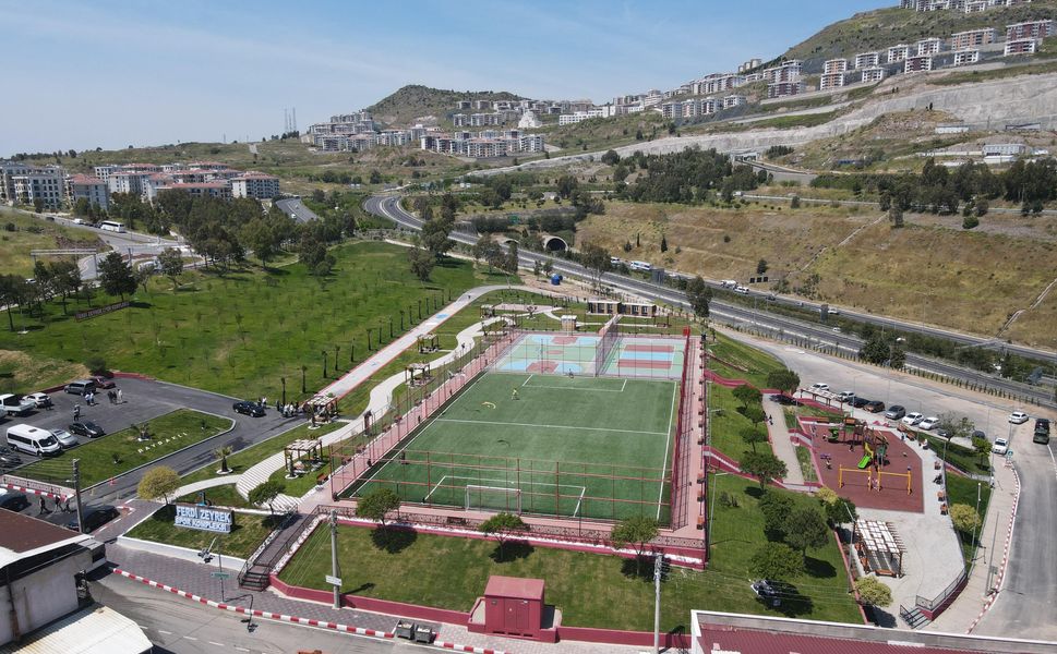 Özgür Özel Bayraklı’da Ferdi Zeyrek Spor Kompleksi Açılışı ve Araç Filosu Tanıtımına Katılacak