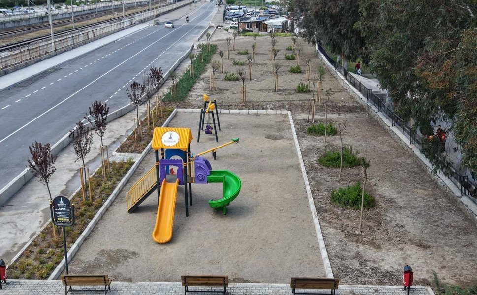 Atıl alan mahalle parkına dönüştü