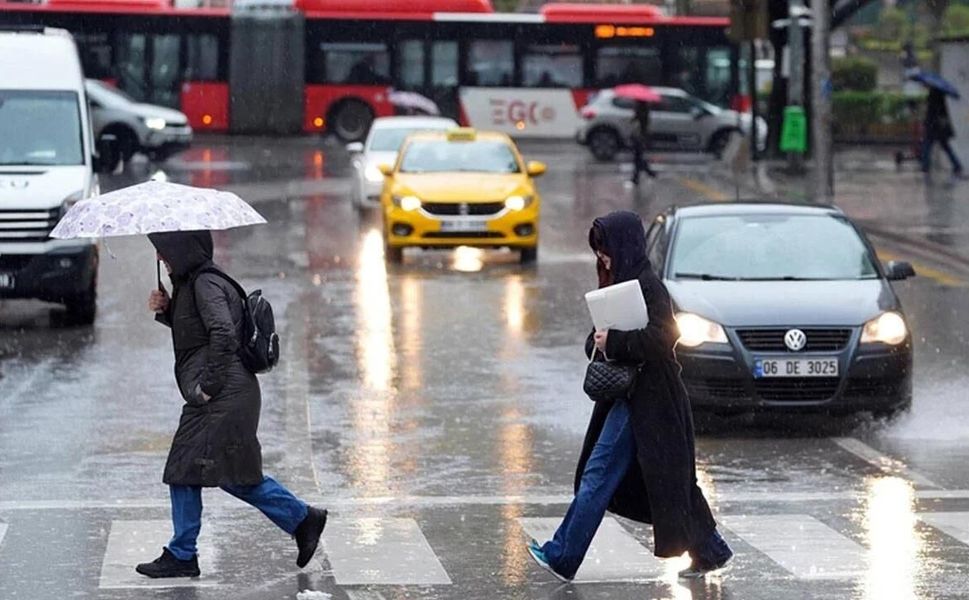 METEOROLOJİ’DEN ORTA KARADENİZ’E KUVVETLİ YAĞIŞ UYARISI