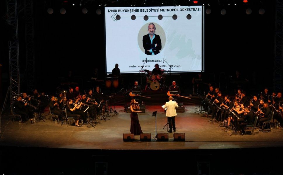 Edip Akbayram ve Volkan Konak şarkılarla anıldı