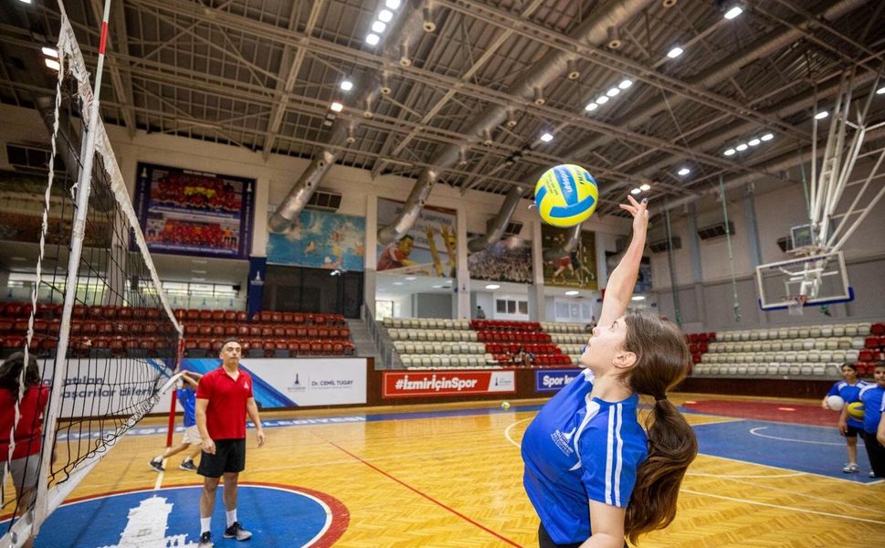 Ekranı bırak, sahaya çık