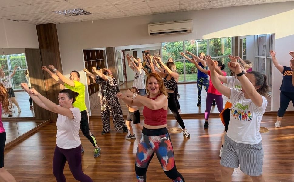 Menderes Zumba’da Buluşuyor