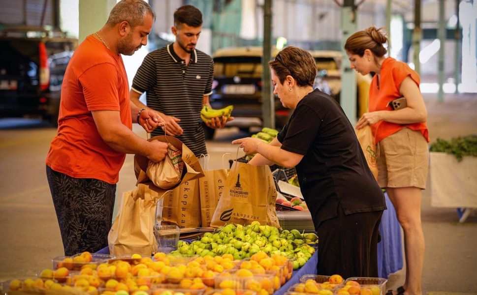İzmir’in ömrü uzatan pazarı: Ekopazar İzmir