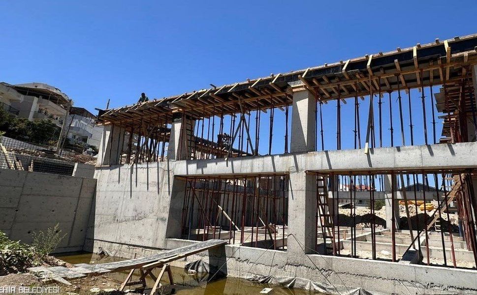 Dikili’de yeni itfaiye hizmet binası yükseliyor