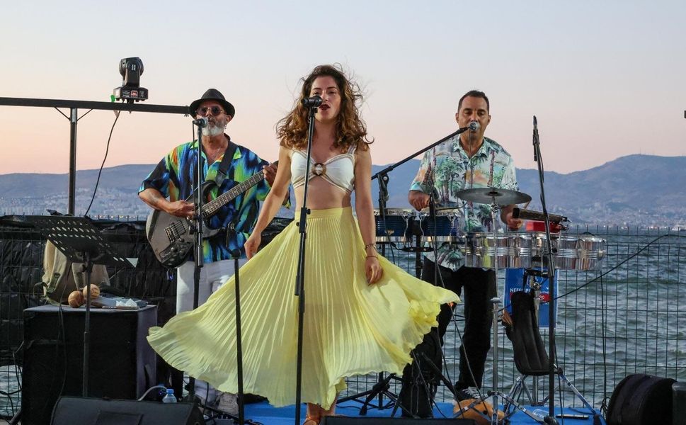 İzmir Marina’da ritim, deniz ve müzik bir arada