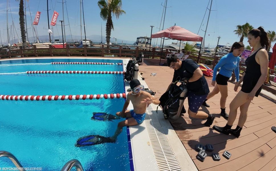 İzmir Marina’da su sporları heyecanı başladı