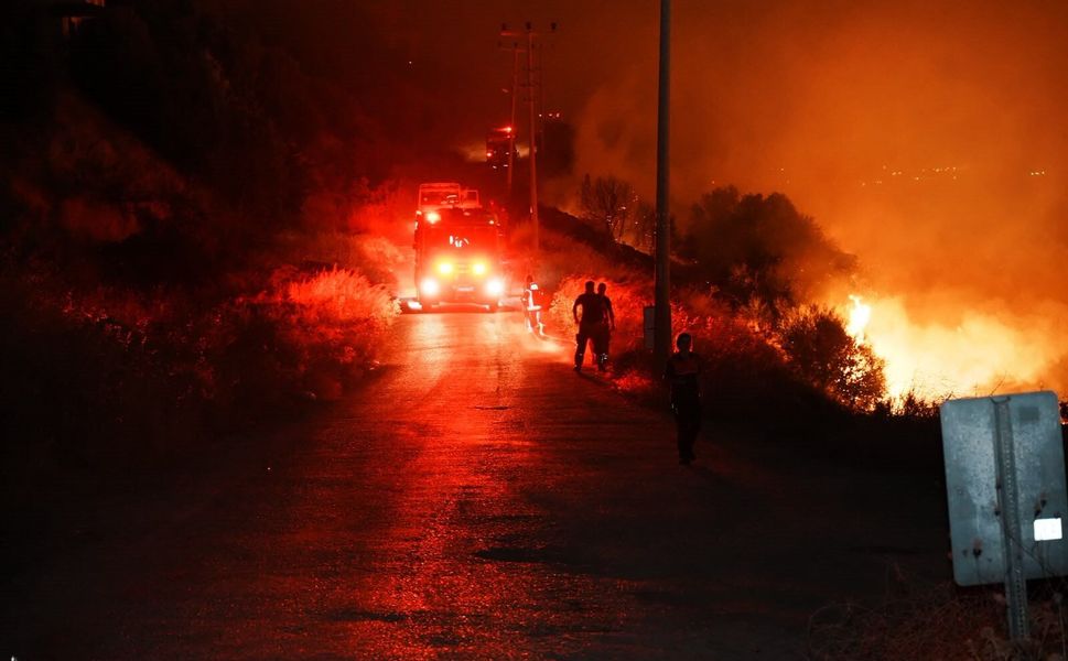 İzmir’in kuzeyinde orman yangını alarmı