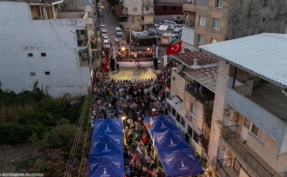 İzmir Büyükşehir Belediyesi mahalle kültürünü yeniden canlandırıyor