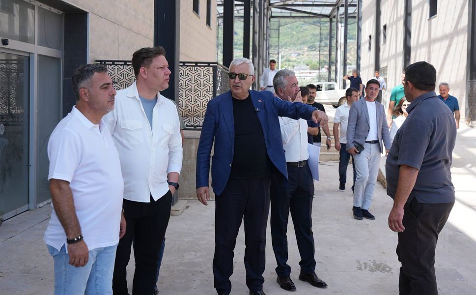 BAŞKAN TÜRKMEN VE MECLİS ÜYELERİ SAHADA