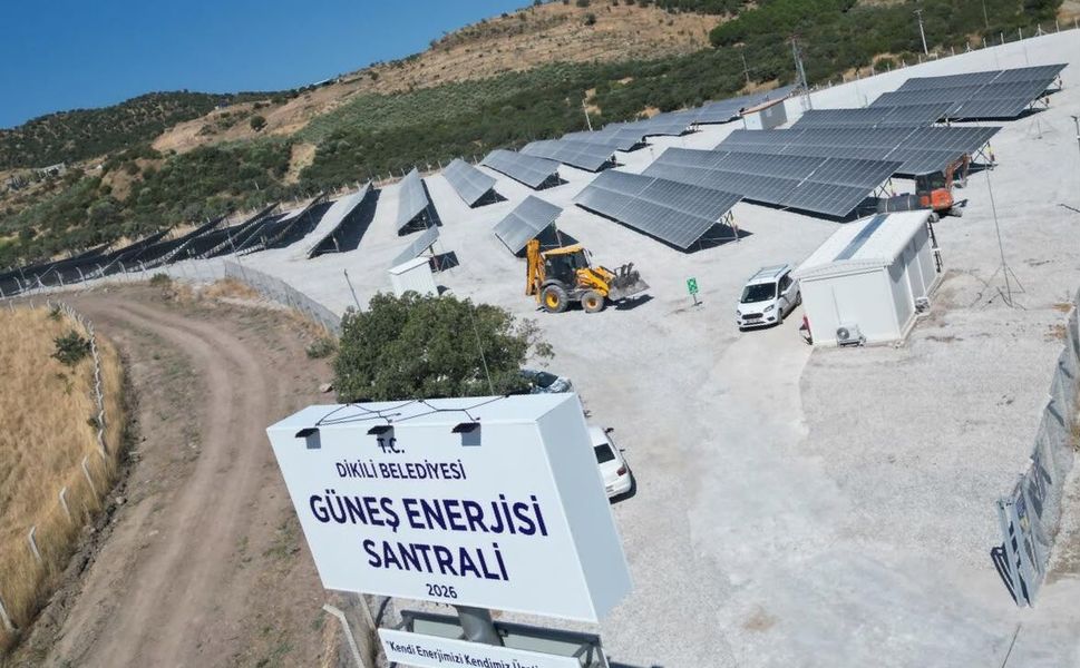 Dikili’nin Güneş Enerjisi Santrali elektrik üretmeye başladı