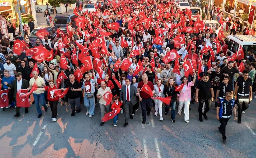 Torbalı’da 30 Ağustos Coşkusu: Fener Alayı ve Konser Düzenlenecek