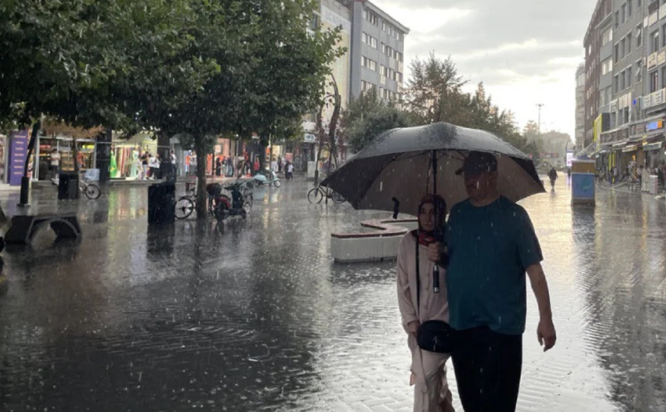 Giresun ve Trabzon İçin Kuvvetli Sağanak Uyarısı