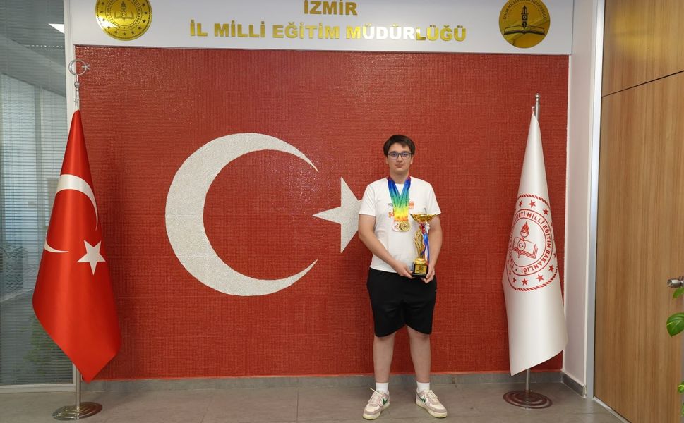 Singapur’dan İzmir’e Dünya İkinciliği Gururu