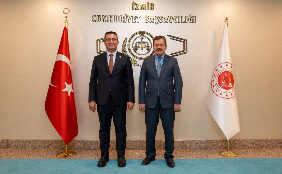 İZMİR CUMHURİYET BAŞSAVCILIĞI’NDA ZİYARET TRAFİĞİ