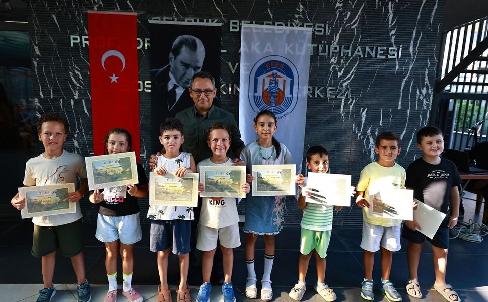 EFES SELÇUKLU ÇOCUKLAR YAZ OKULUNDA TEKNOLOJİNİN DİLİNİ ÖĞRENDİ
