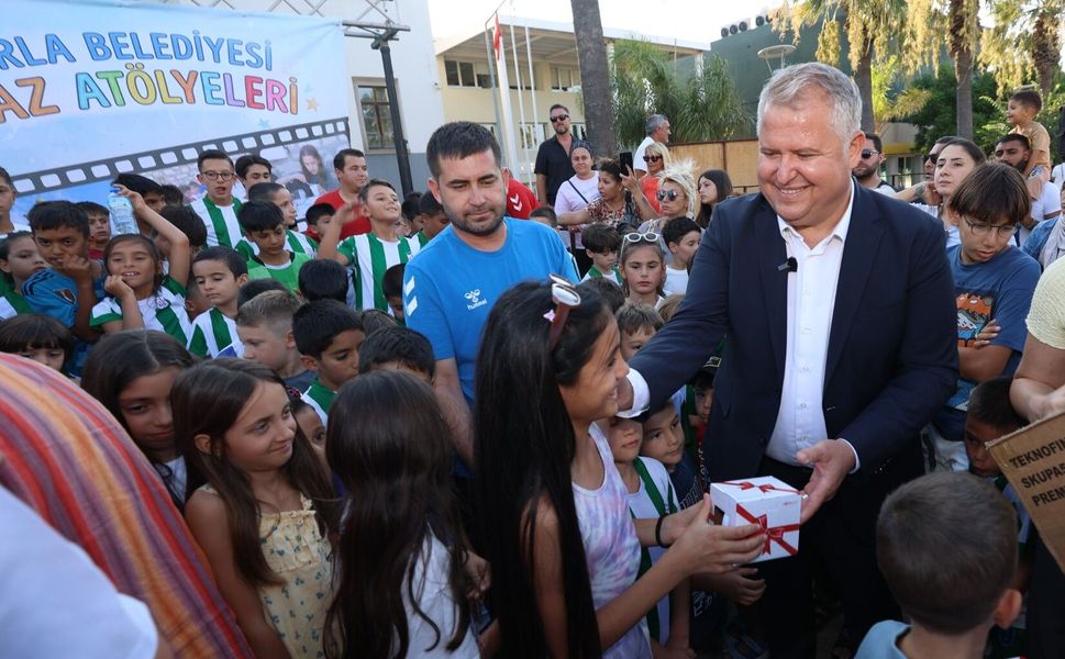 Urla’da çocuklar yaz atölyeleriyle hem eğlendi hem öğrendi
