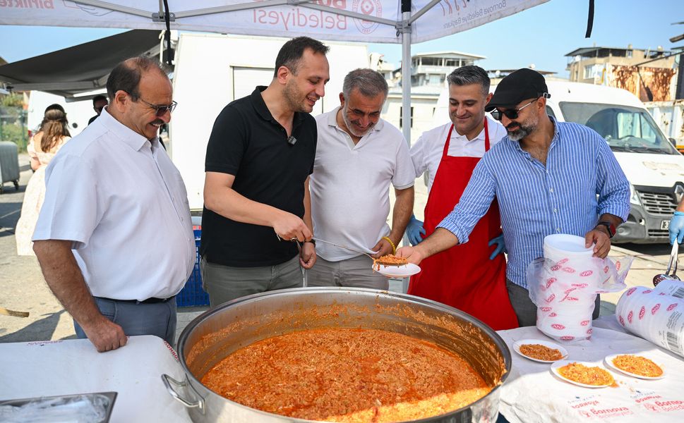 Türkiye’nin en büyük Kent Bostanı’nda Menemen Şenliği