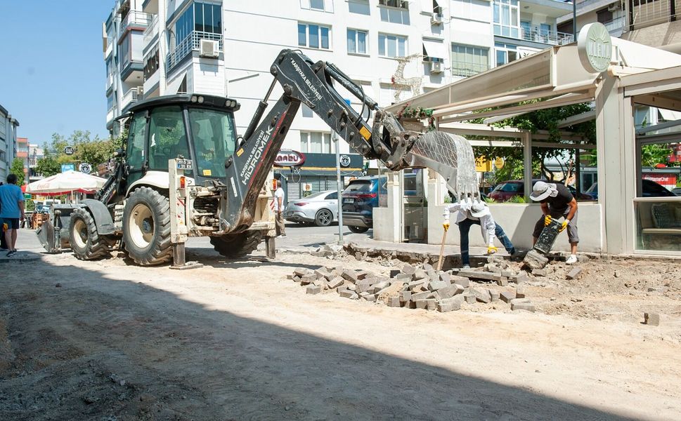 Bostanlı Cemal Bülbül Sokak’ta yenileme hamlesi başladı