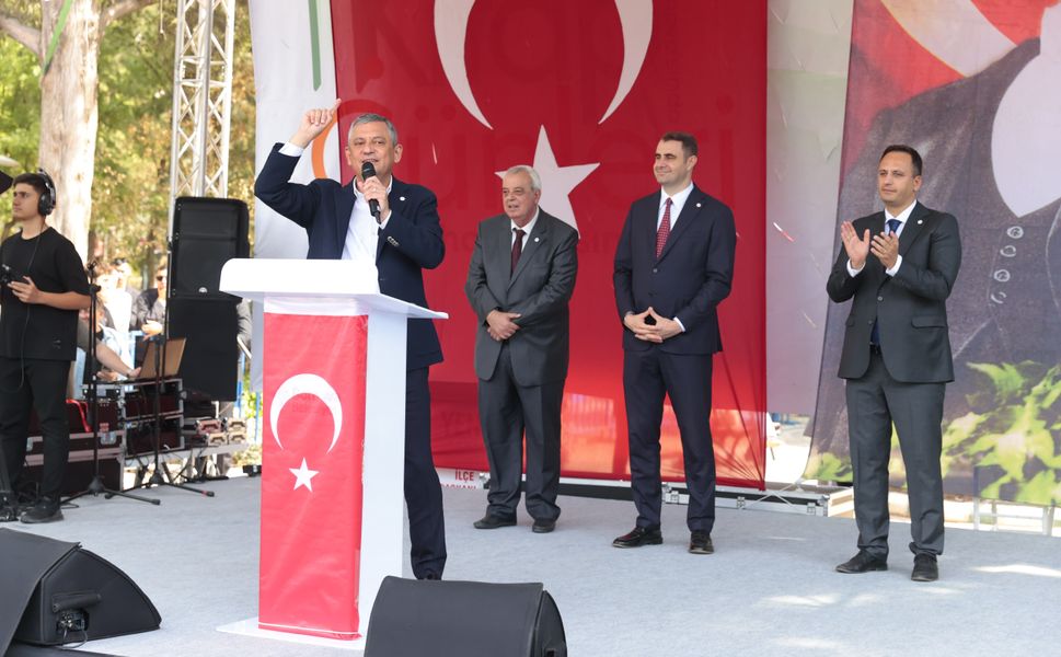 ÖZEL’İN İKİNCİ EVİNDEN İKTİDAR SÖZÜ: “MİLLETİMİZİN KARARLI İRADESİ İKTİDARI DEĞİŞTİRECEK”