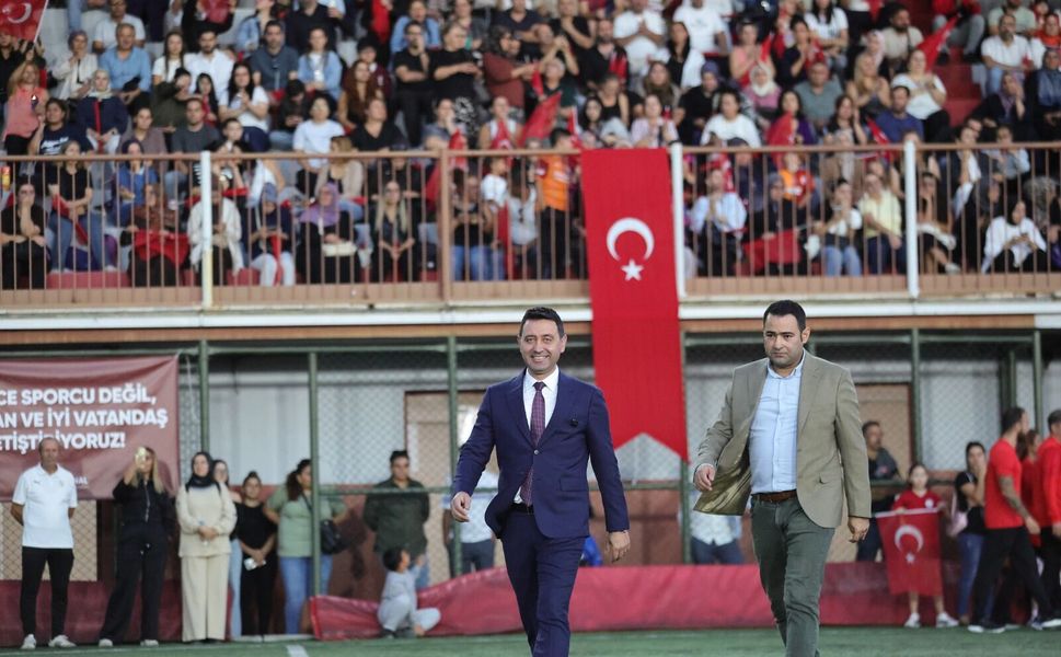 BAYRAKLI’DA SPOR SEZONU COŞKUYLA BAŞLADI