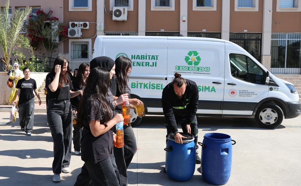 Buca’da 120 bin litreden fazla atık yağ geri dönüşüme kazandırıldı