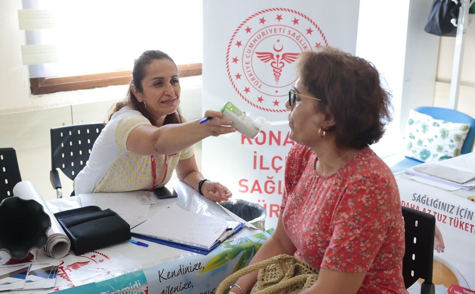 Konak’ın ‘İleri Yaş’ üyelerine ücretsiz sağlık taraması