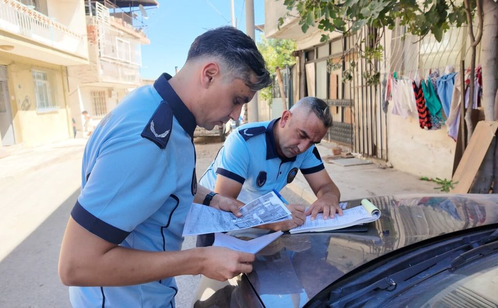 Konak’ta çevreyi kirletenler cezasız kalmadı