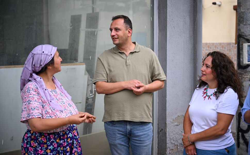 Başkan Eşki Yeşilova’da vatandaşla buluştu