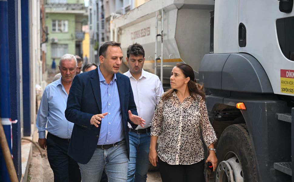 Bornova’da dev asfalt hamlesi