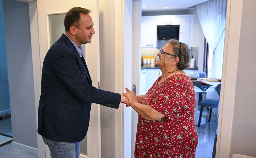 Başkan Eşki’den vefa ziyareti  "Her şartta Bornovalıların yanındayız"