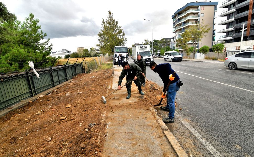 Bornova’da okul bölgelerine hem fiziksel hem toplumsal kalkan
